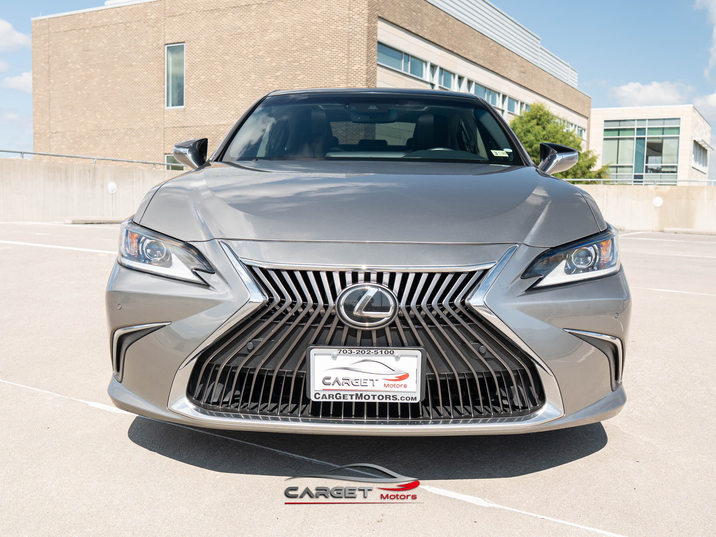 2019 Lexus ES 350 Luxury photo 2