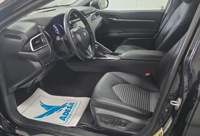 2018 Toyota Camry SE photo 4