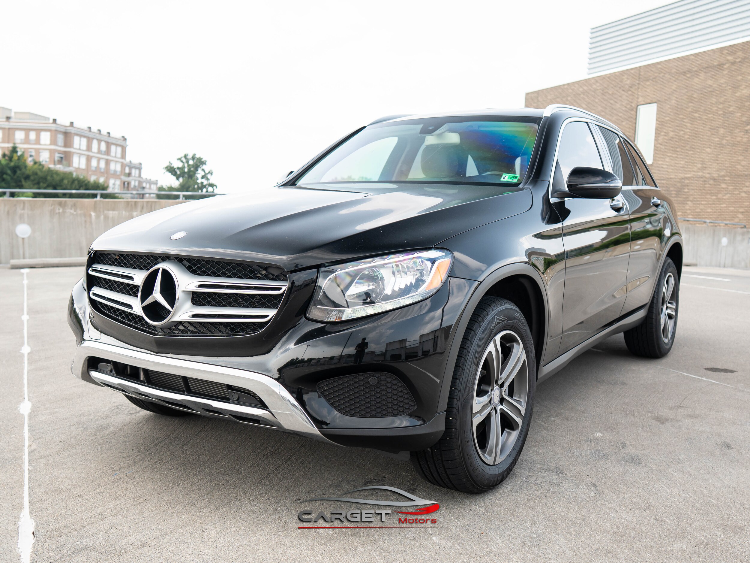 2017 Mercedes Benz GLC 300 photo 3