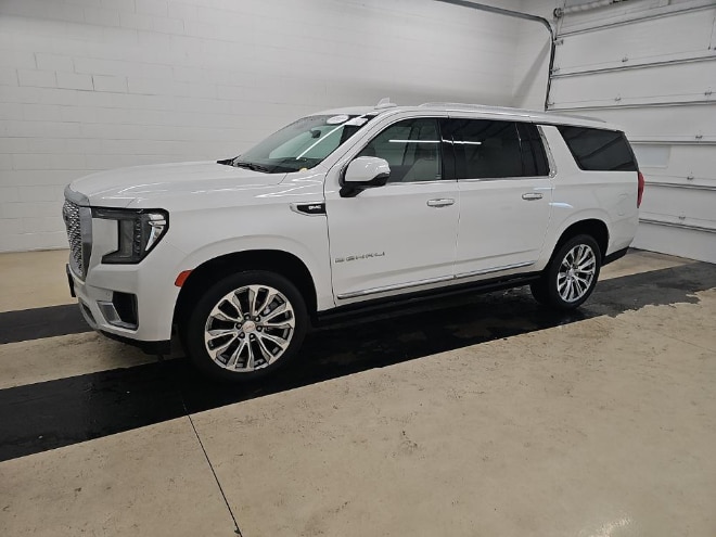 2021 GMC Yukon Denali AWD's photo