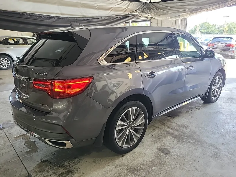 2017 Acura MDX SH-AWD Technology photo 3