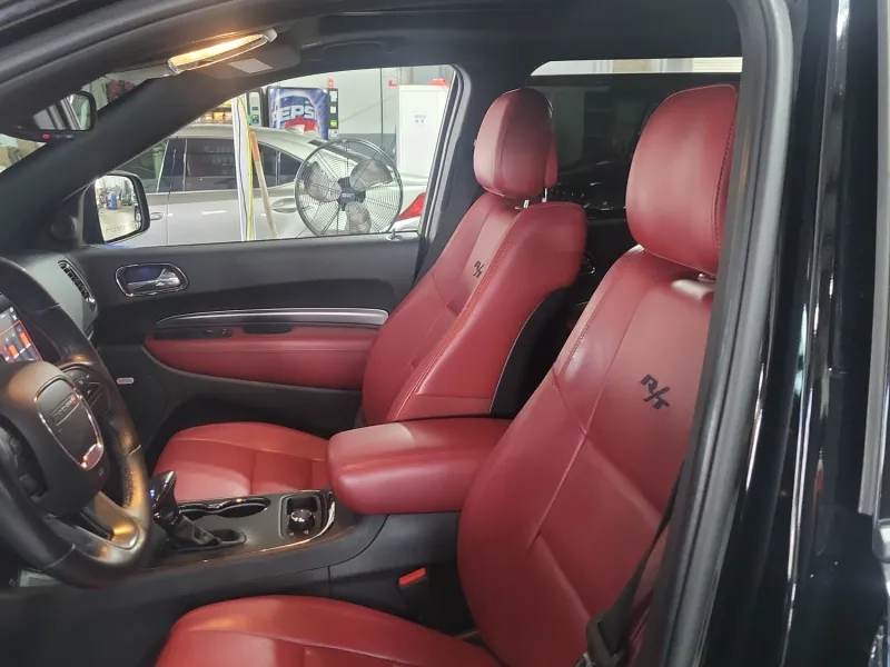 2018 Dodge Durango R/T photo 3