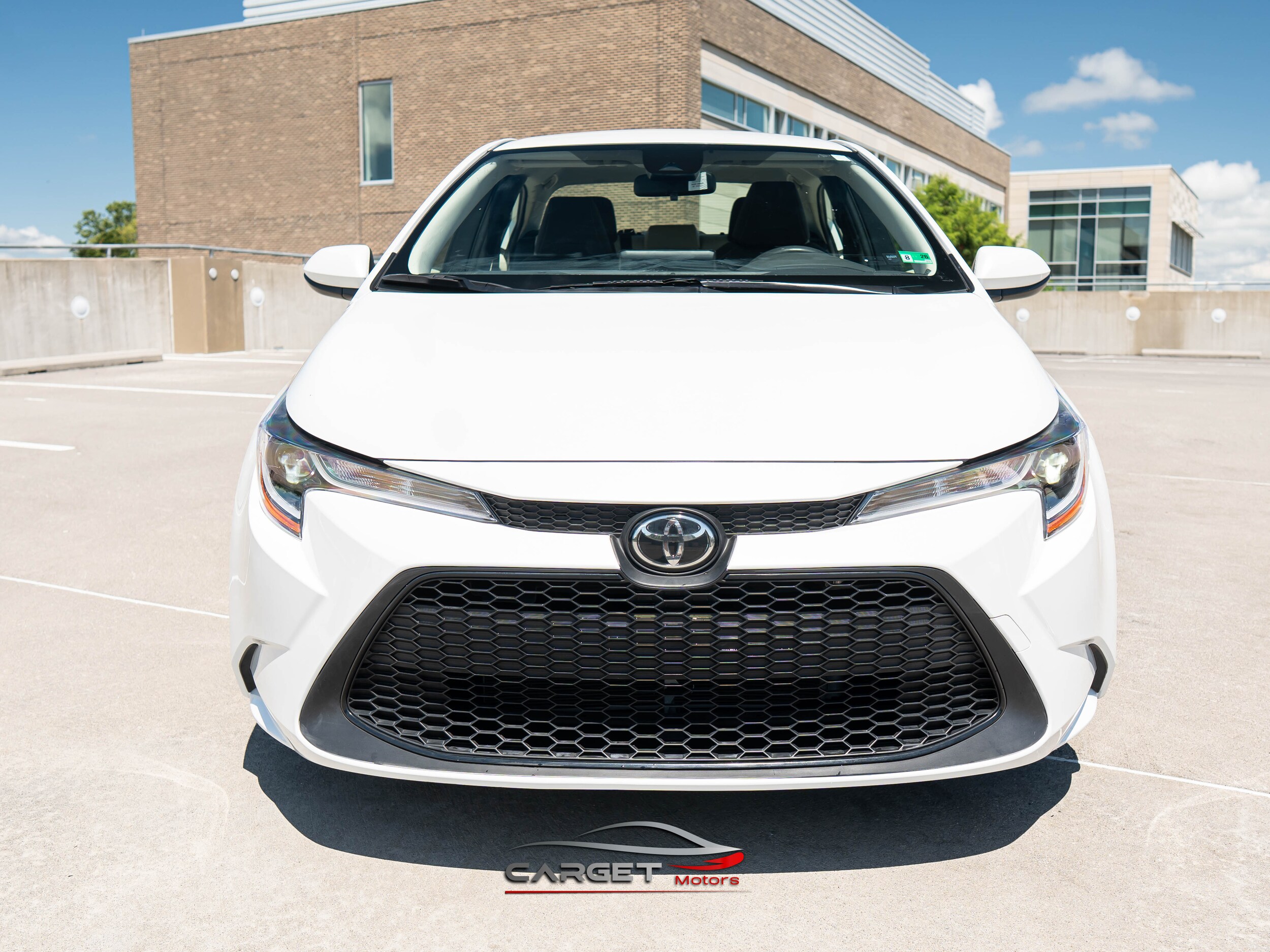 2022 Toyota Corolla LE photo 2