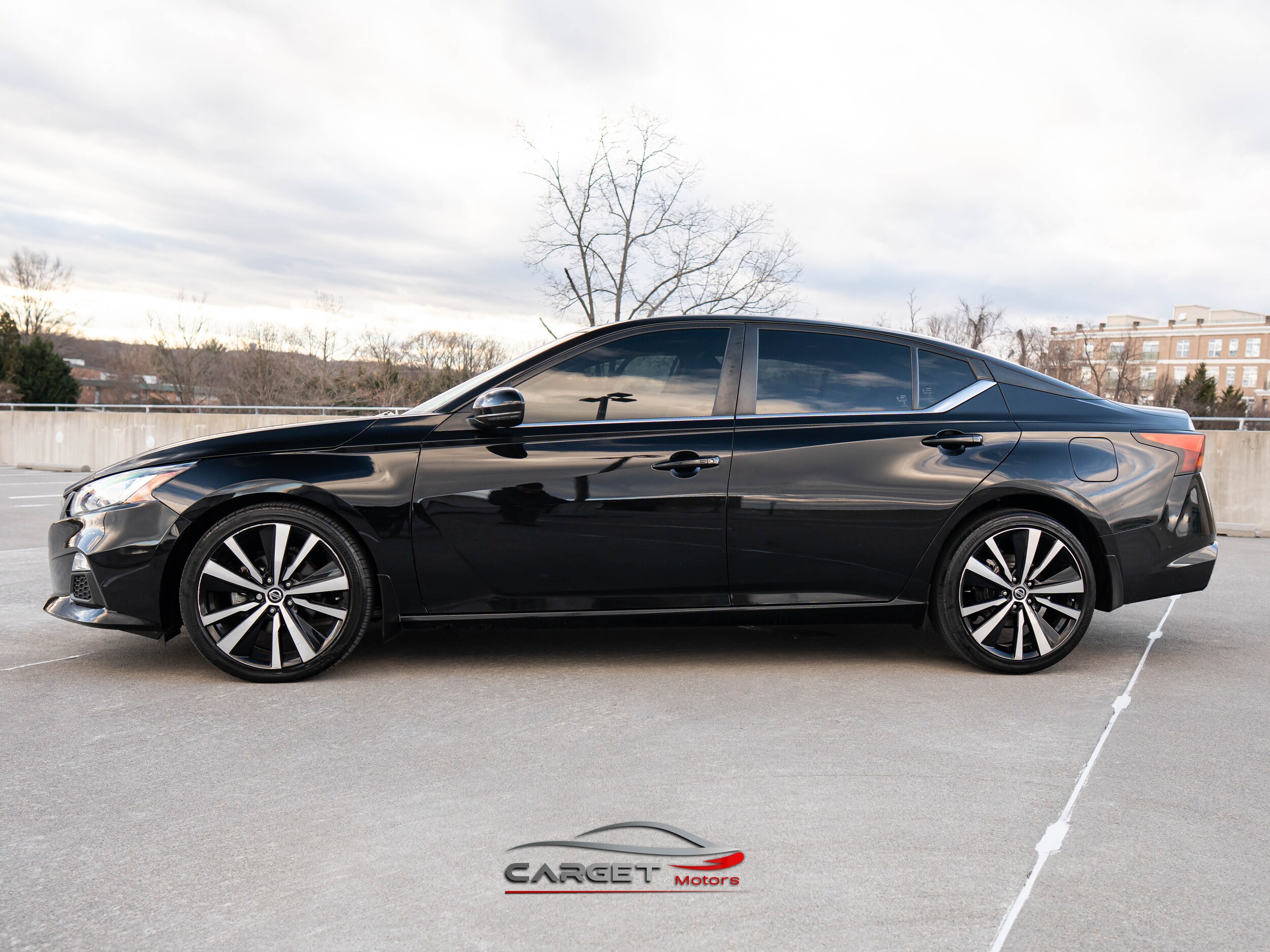 2022 Nissan Altima SR photo 4