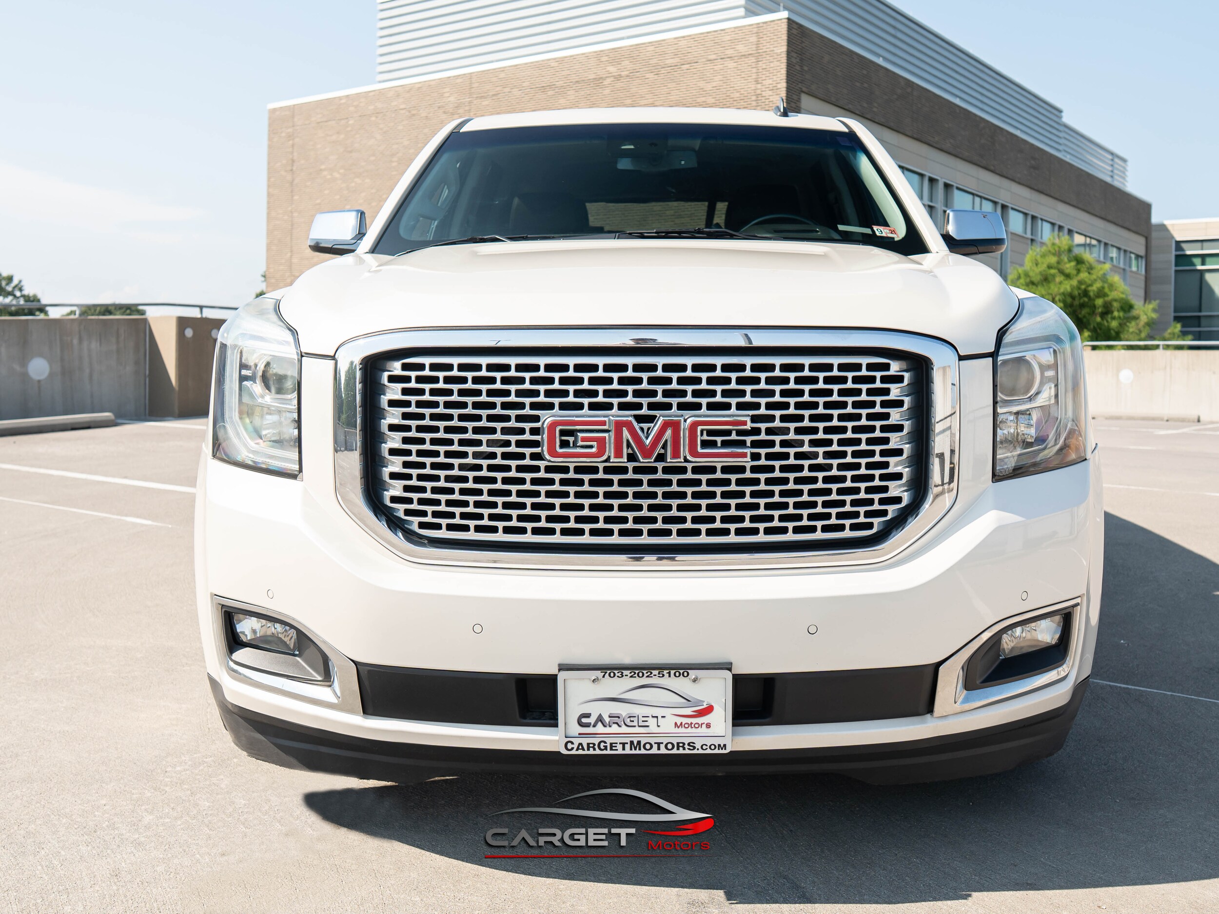 2015 Gmc Yukon Denali photo 2