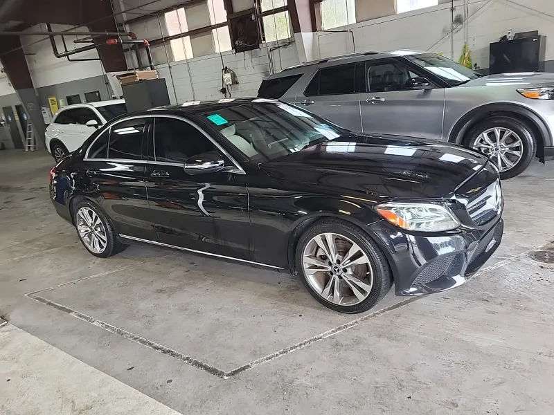 2019 Mercedes Benz C 300 photo 2