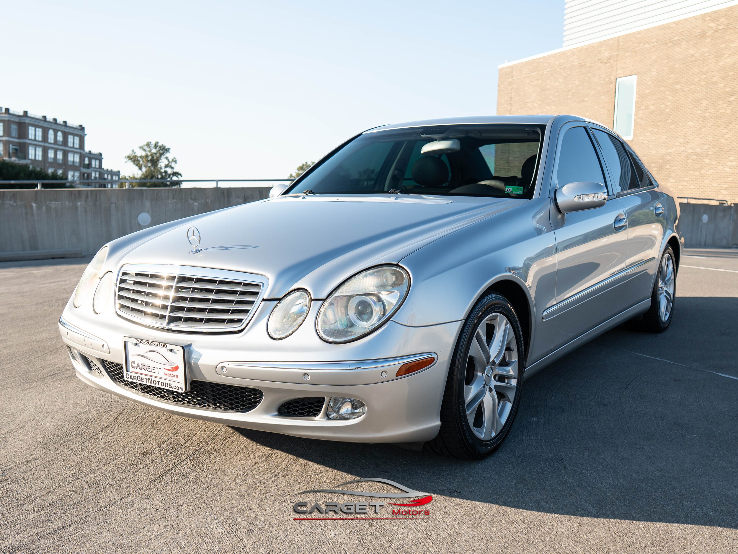2003 Mercedes Benz E Sedan photo 2