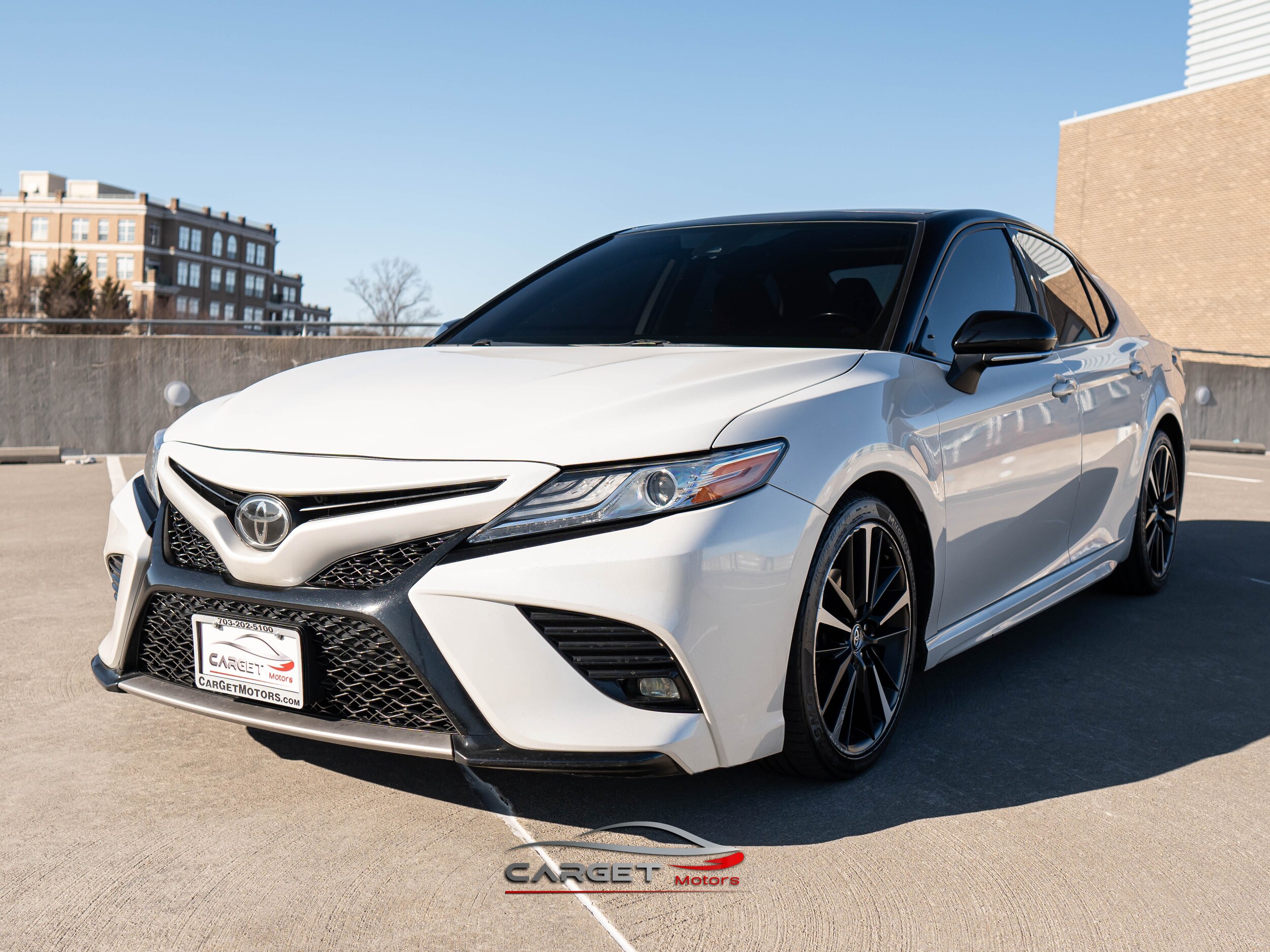2020 Toyota Camry XSE photo 3