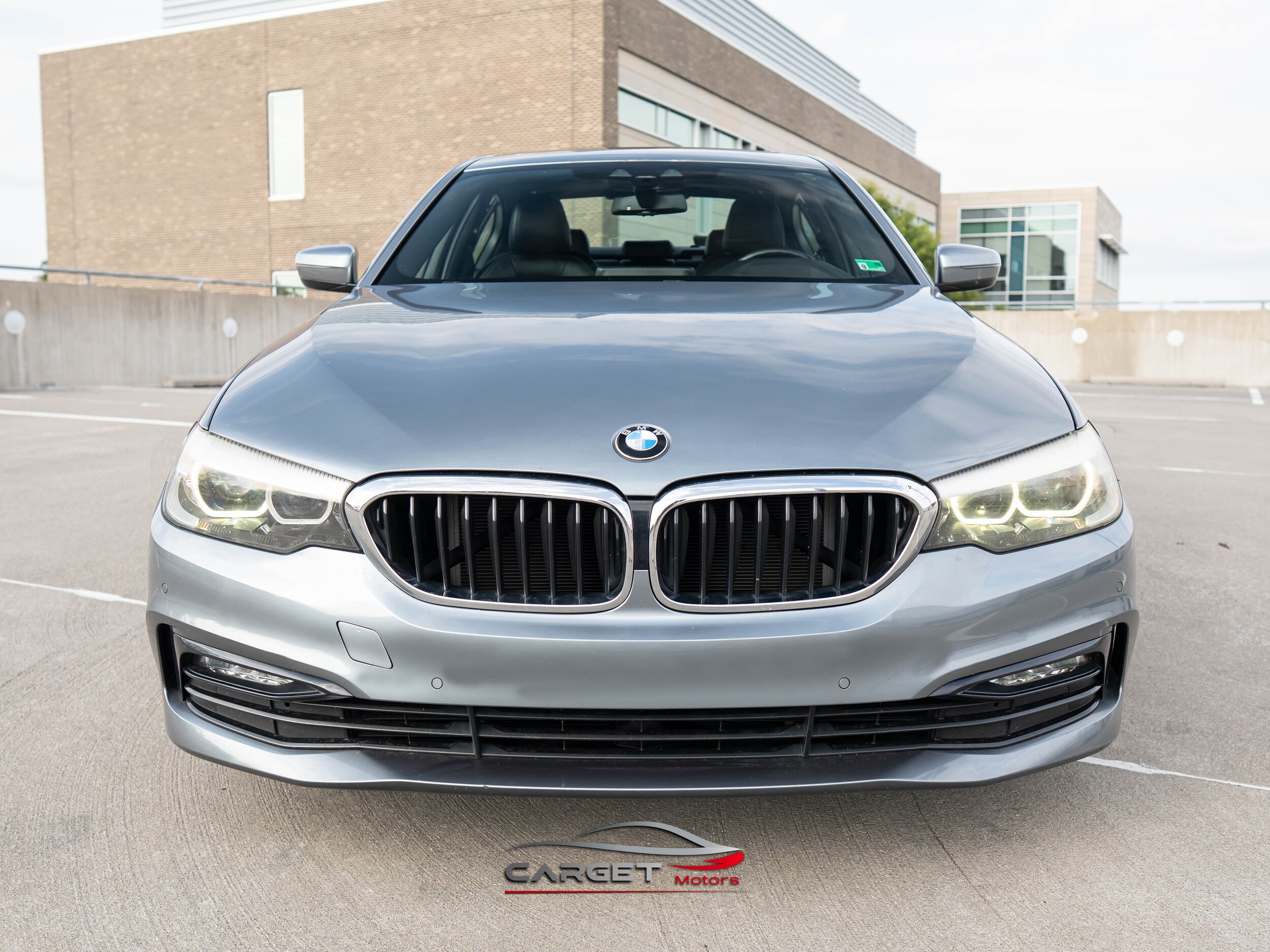 2018 Bmw 530i Sedan photo 2