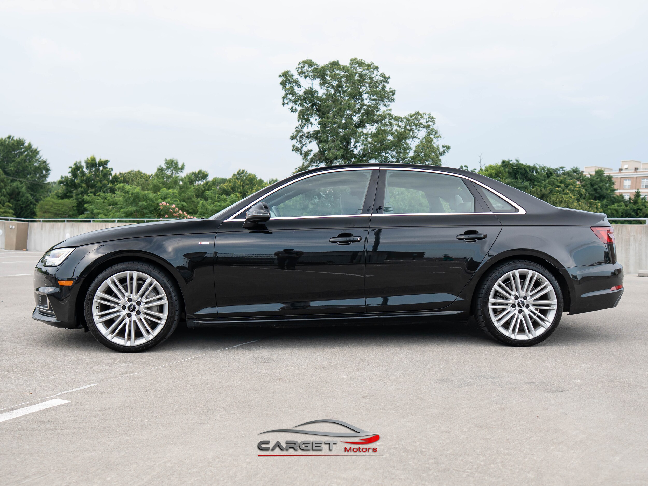 2018 Audi A4 2.0T Prestige photo 4
