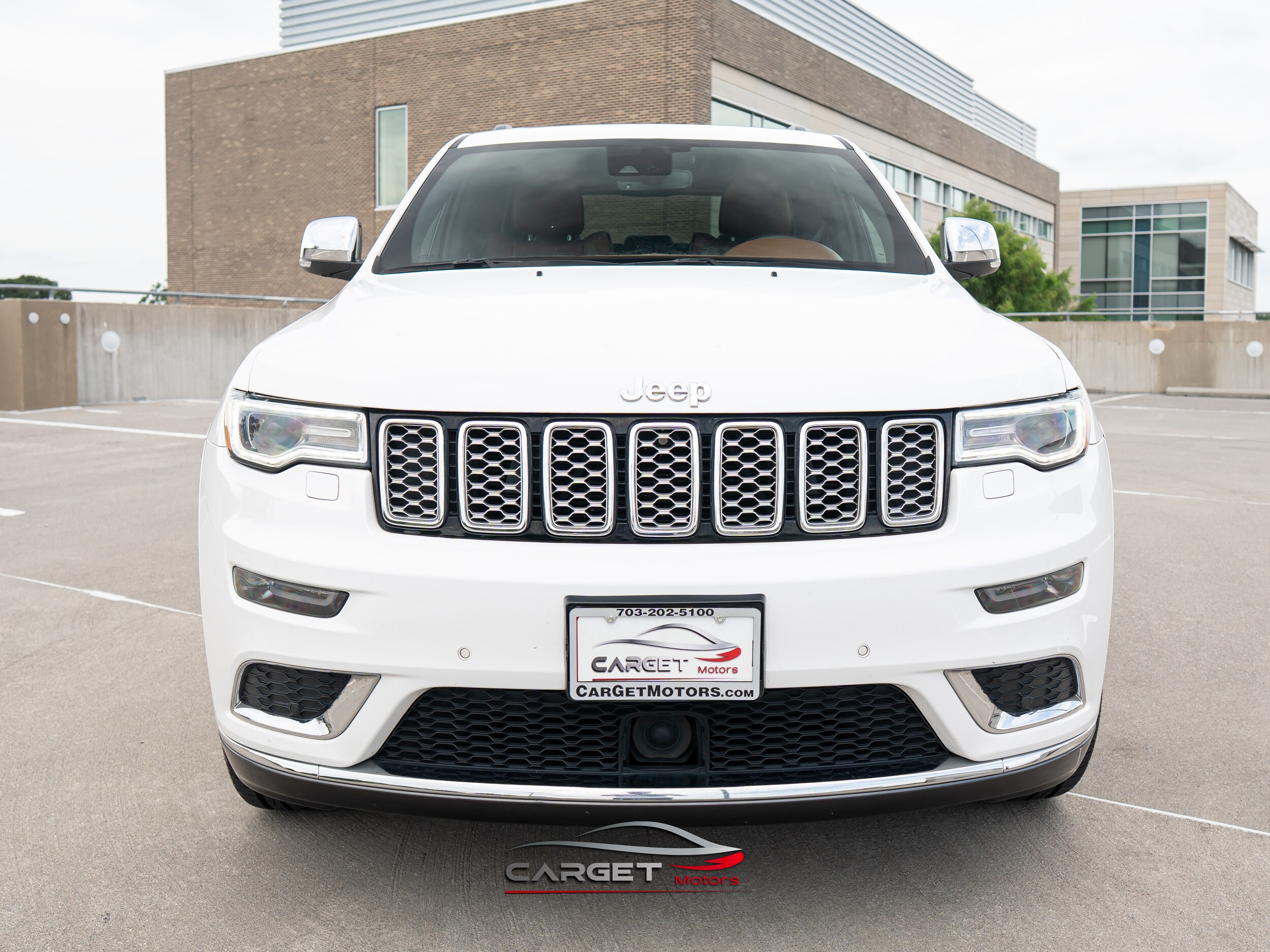 2019 Jeep Grand Cherokee Summit photo 2