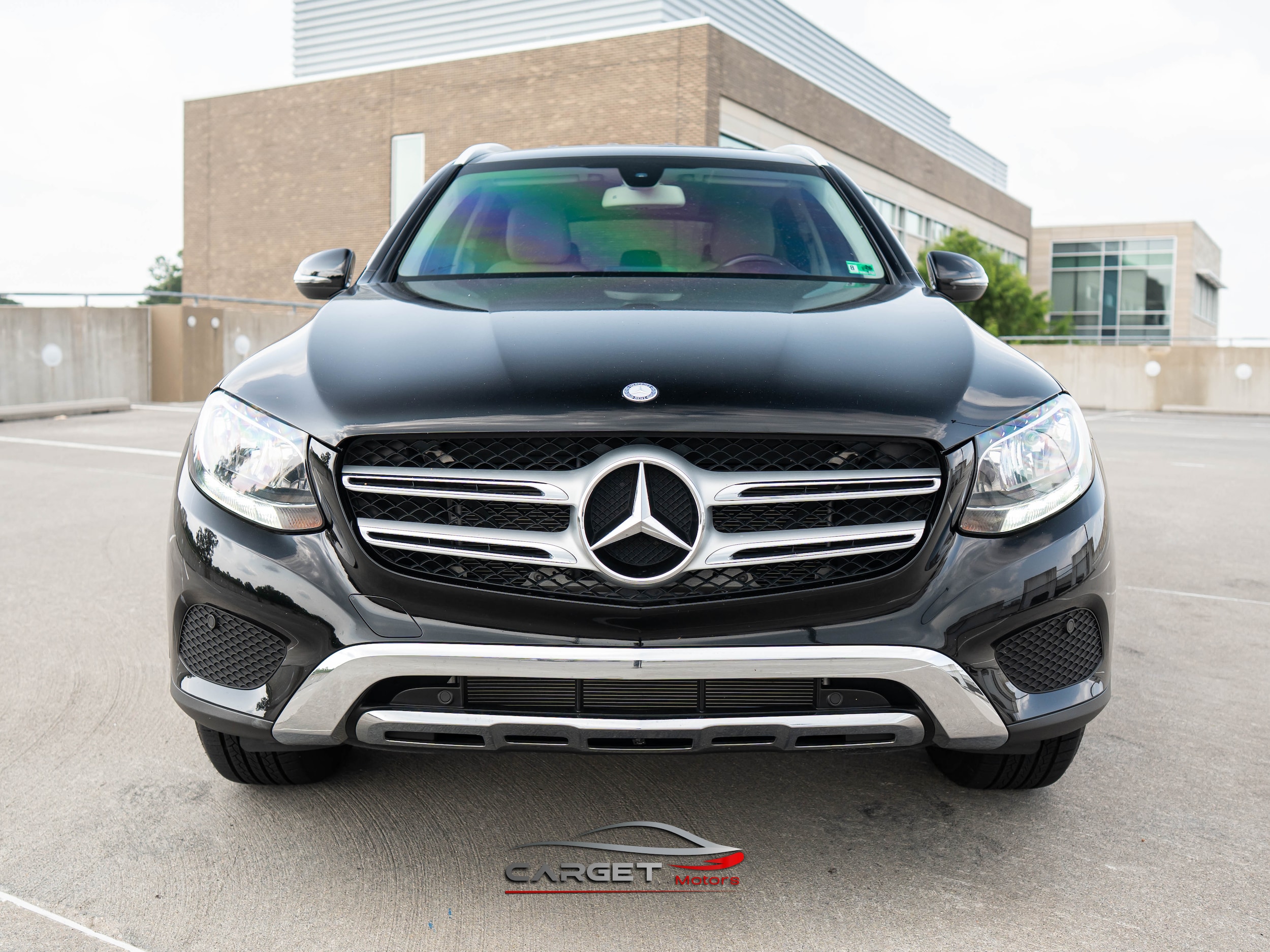 2017 Mercedes Benz GLC 300 photo 2