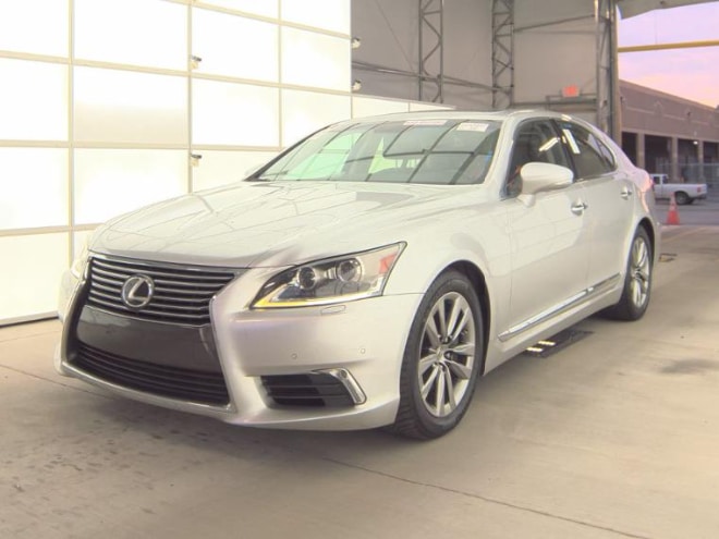 2014 Lexus LS Base's photo