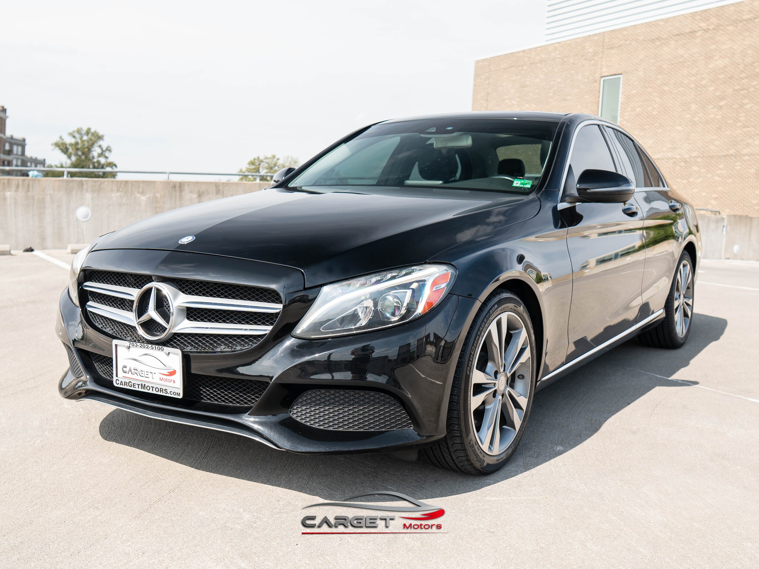 2017 Mercedes Benz C 300 photo 2