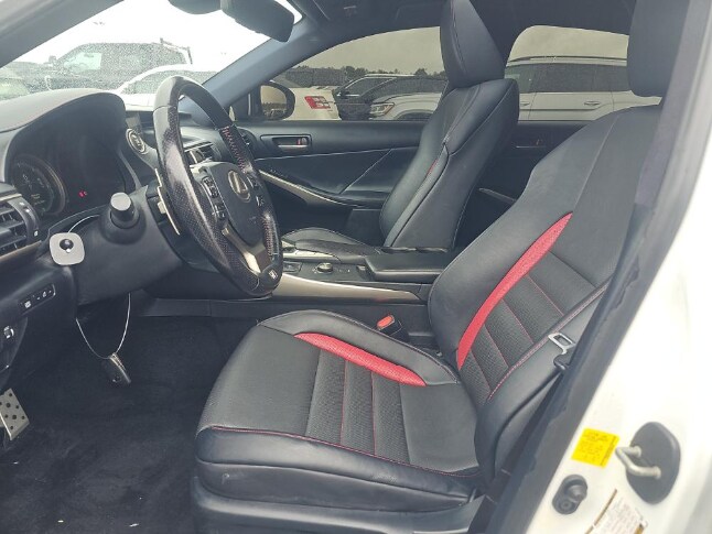 2019 Lexus IS 300 photo 4