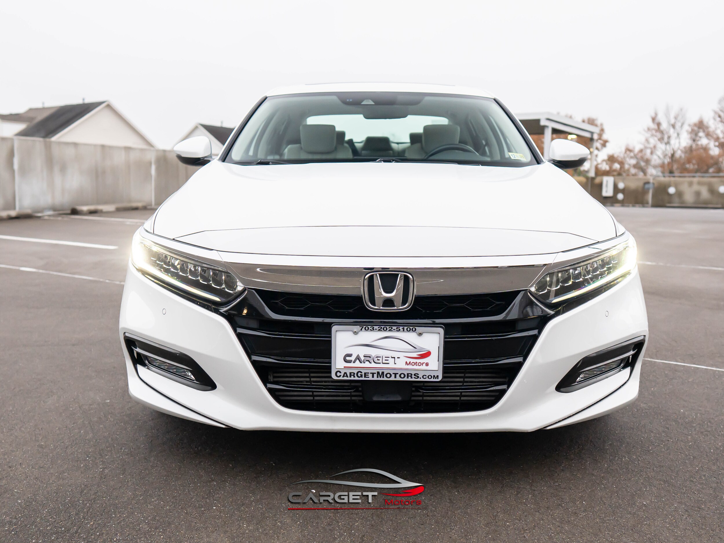 2018 Honda Accord Touring photo 2