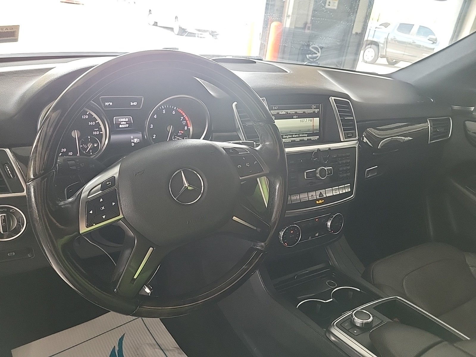 2015 Mercedes Benz ML 350 photo 4