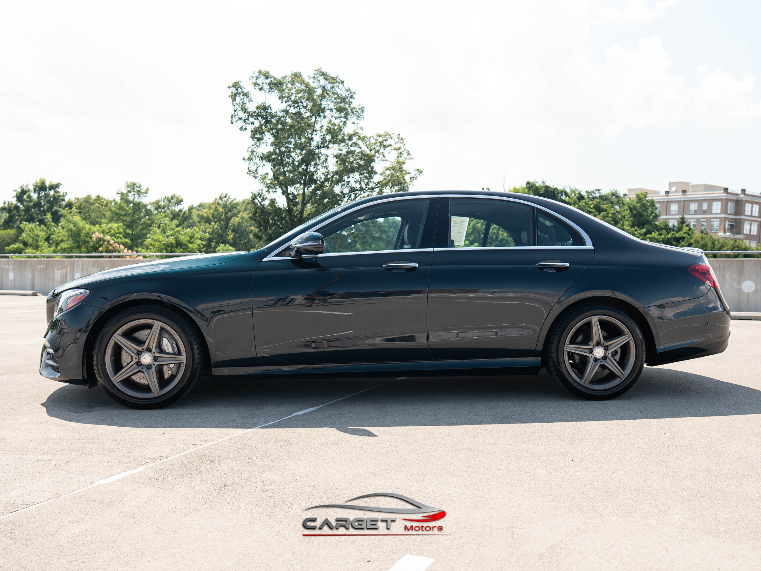 2017 Mercedes Benz E 300 4MATIC photo 4