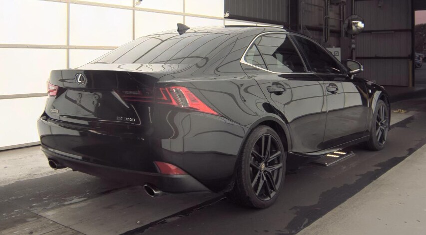 2015 Lexus IS 350 photo 3