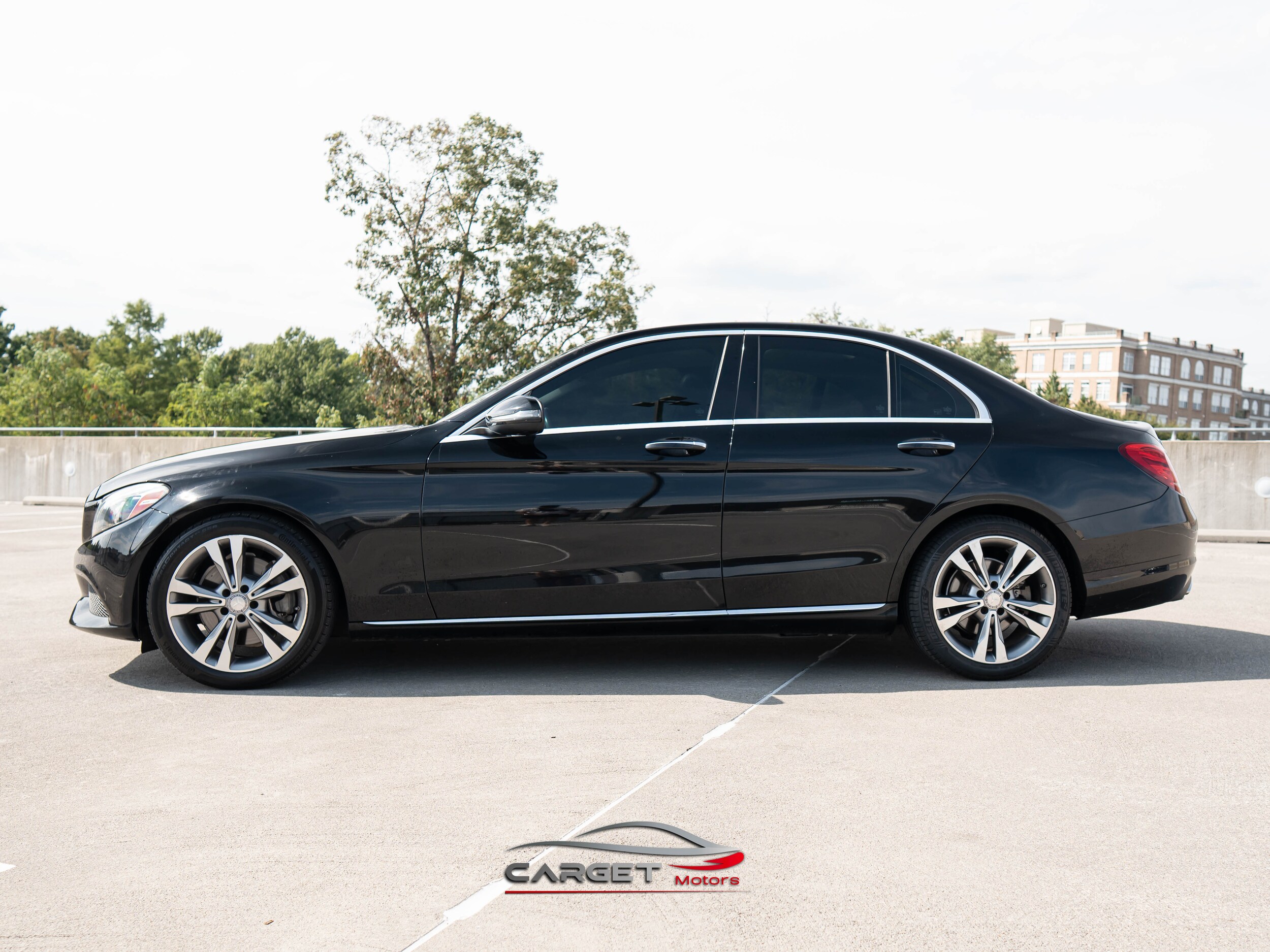 2017 Mercedes Benz C 300 photo 3