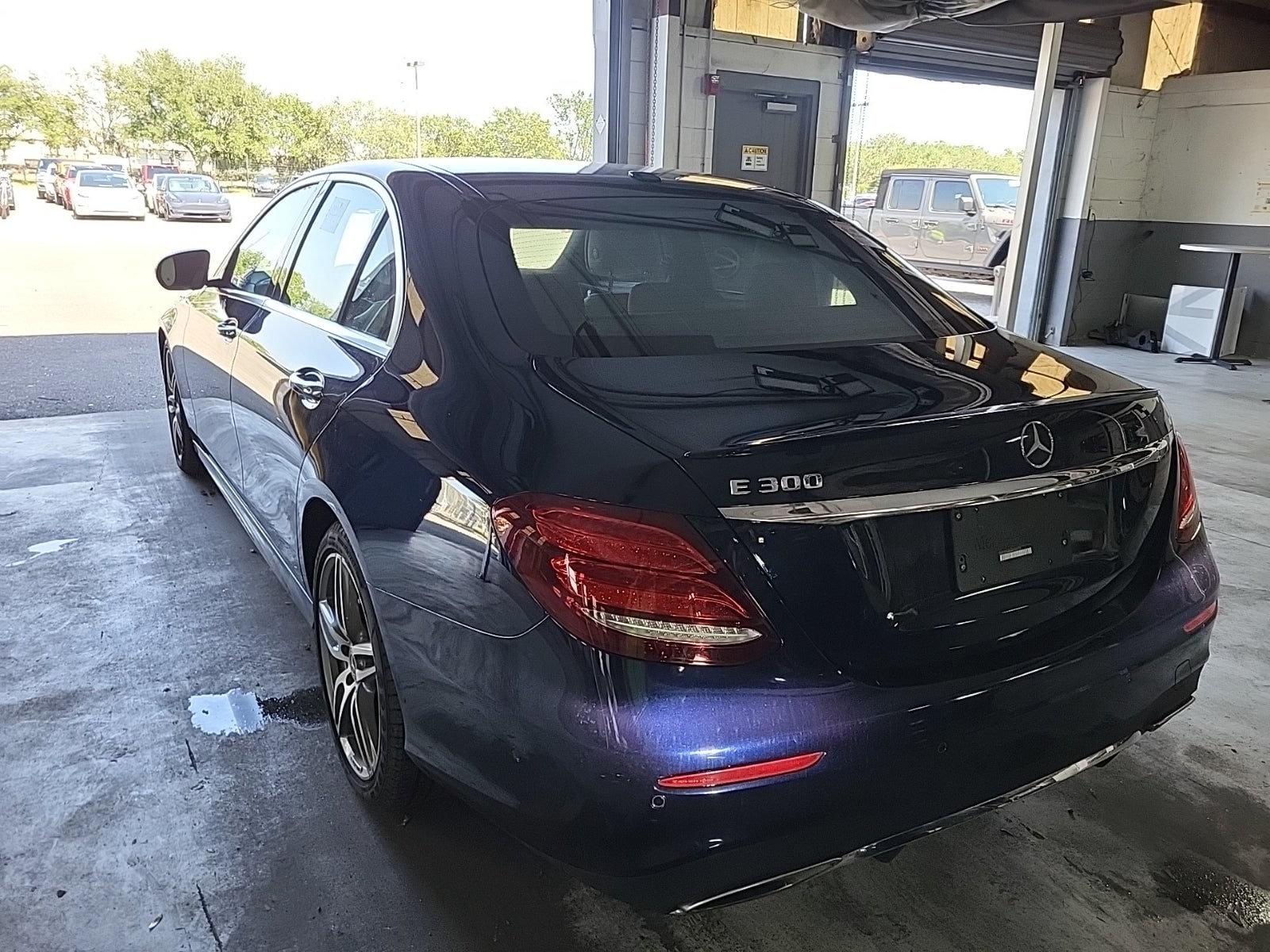 2017 Mercedes Benz E 300 Sport photo 2