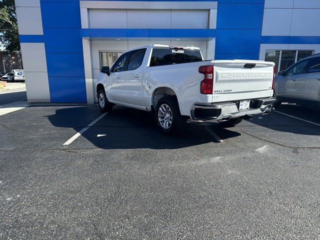 2022 Chevrolet Silverado 1500 LT photo 4