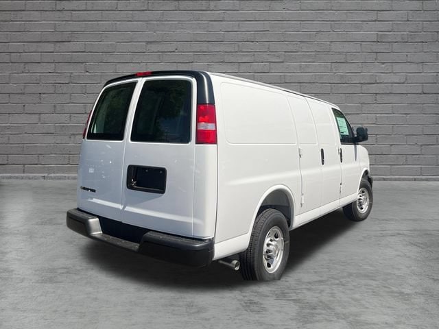 2026 Chevrolet Express Cargo Work Van - Photo 7
