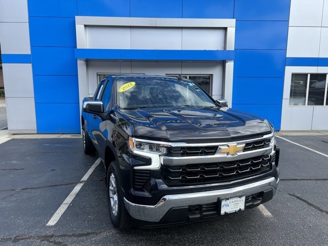2022 Chevrolet Silverado 1500 LT photo 3