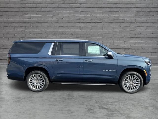 2025 Chevrolet Suburban Premier - Photo 4