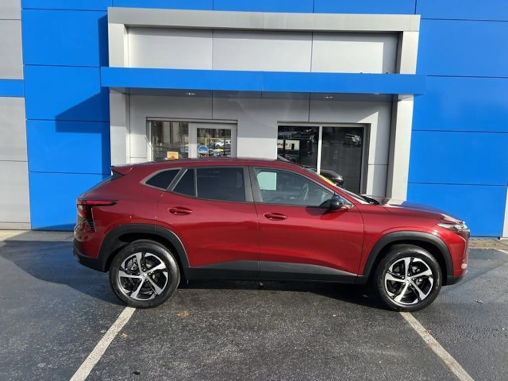 Used 2024 Chevrolet Trax 1RS SUV