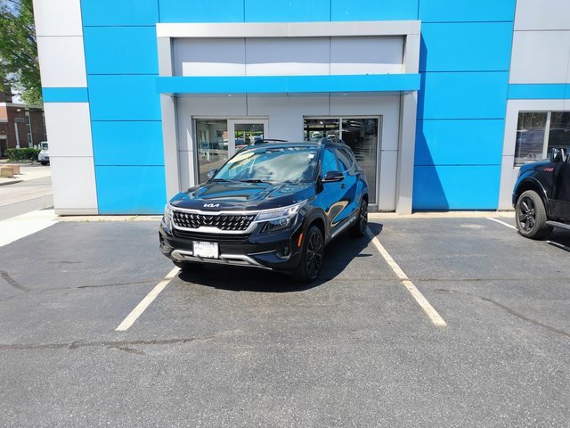 Used 2022 Kia Seltos Nightfall with VIN KNDEUCA26N7293400 for sale in Putnam, CT
