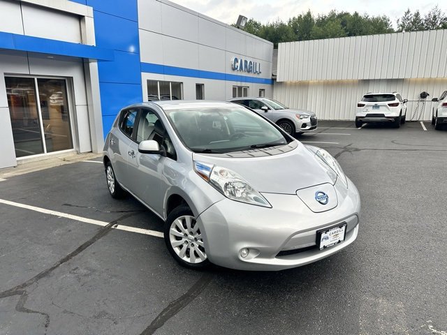 Used 2016 Nissan LEAF S with VIN 1N4AZ0CP2GC300303 for sale in Putnam, CT