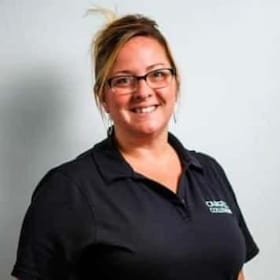 Staff member Michelle Wozniak from ID_8e4ade52281a