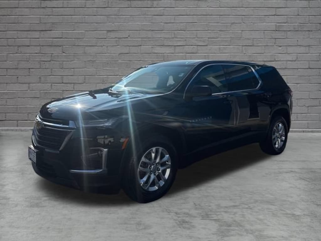 Used 2023 Chevrolet Traverse LS SUV