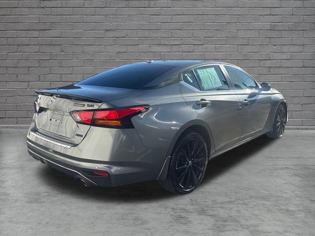 2022 Nissan Altima SR - Photo 6