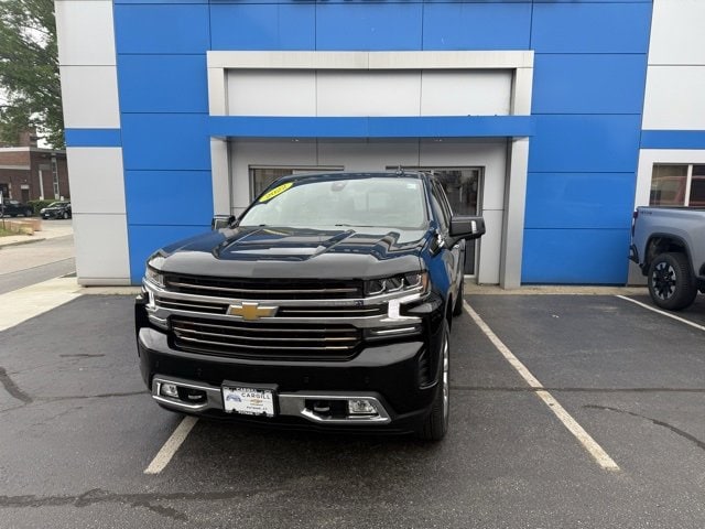 Used 2022 Chevrolet Silverado 1500 Limited High Country with VIN 3GCUYHED0NG211786 for sale in Putnam, CT