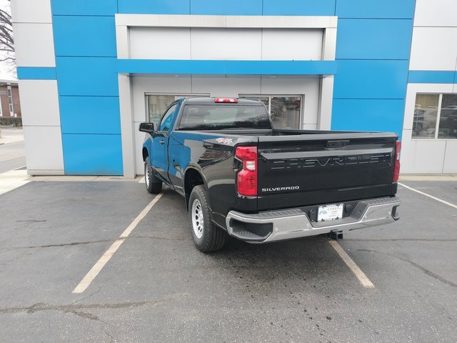 2025 Chevrolet Silverado 1500 photo 3
