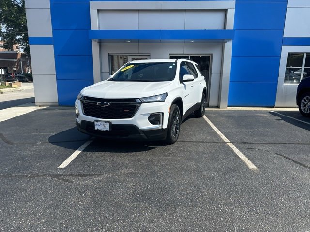 2023 Chevrolet Traverse RS photo 2