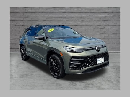 2025 Volkswagen Tiguan 2.0T SE R-Line Black SUV
