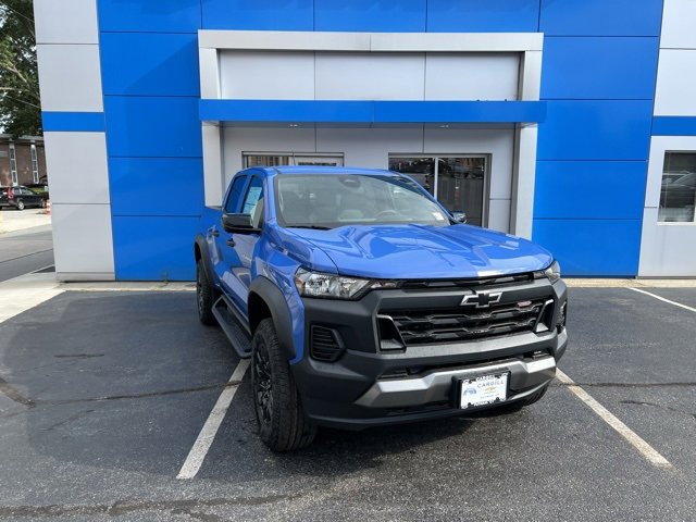 2026 Chevrolet Colorado Trail Boss photo 2