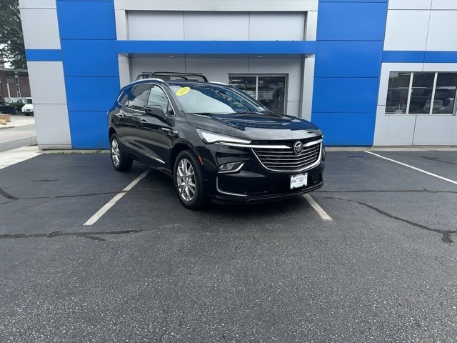 Used 2022 Buick Enclave Essence with VIN 5GAEVAKW8NJ154313 for sale in Putnam, CT
