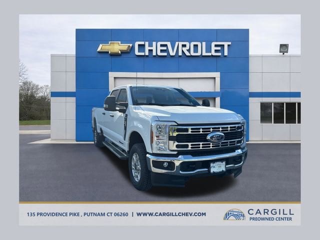 2025 Ford F-250 XL 4x4 Crew Cab 8' Box's photo