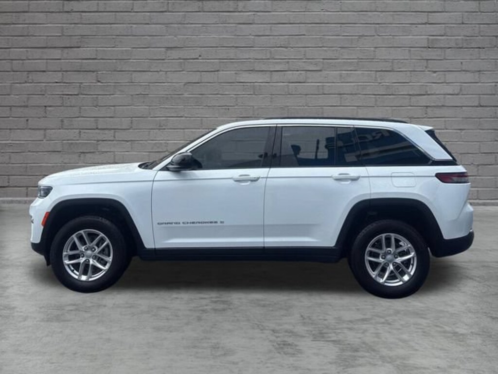 Used 2025 Jeep Grand Cherokee Laredo X 4x4 SUV