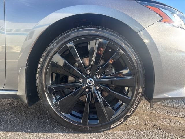 2022 Nissan Altima SR - Photo 8