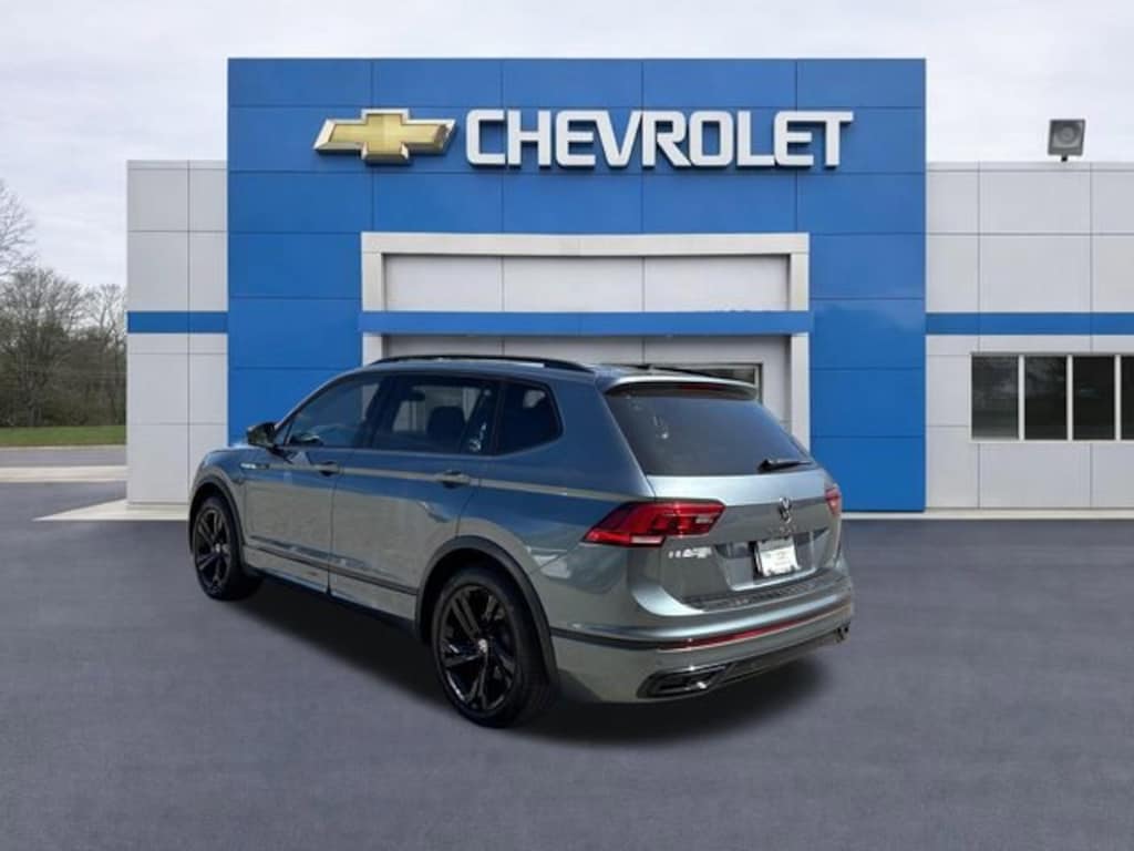 Used 2024 Volkswagen Tiguan 2.0T SE R-Line Black SUV