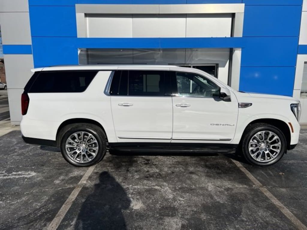 Used 2025 GMC Yukon XL Denali SUV