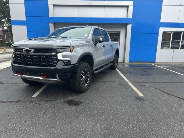 Used 2024 Chevrolet Silverado 1500 ZR2 with VIN 3GCUDHEL7RG370314 for sale in Putnam, CT