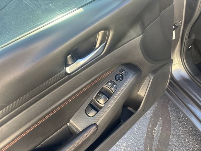 2022 Nissan Altima SR - Photo 12