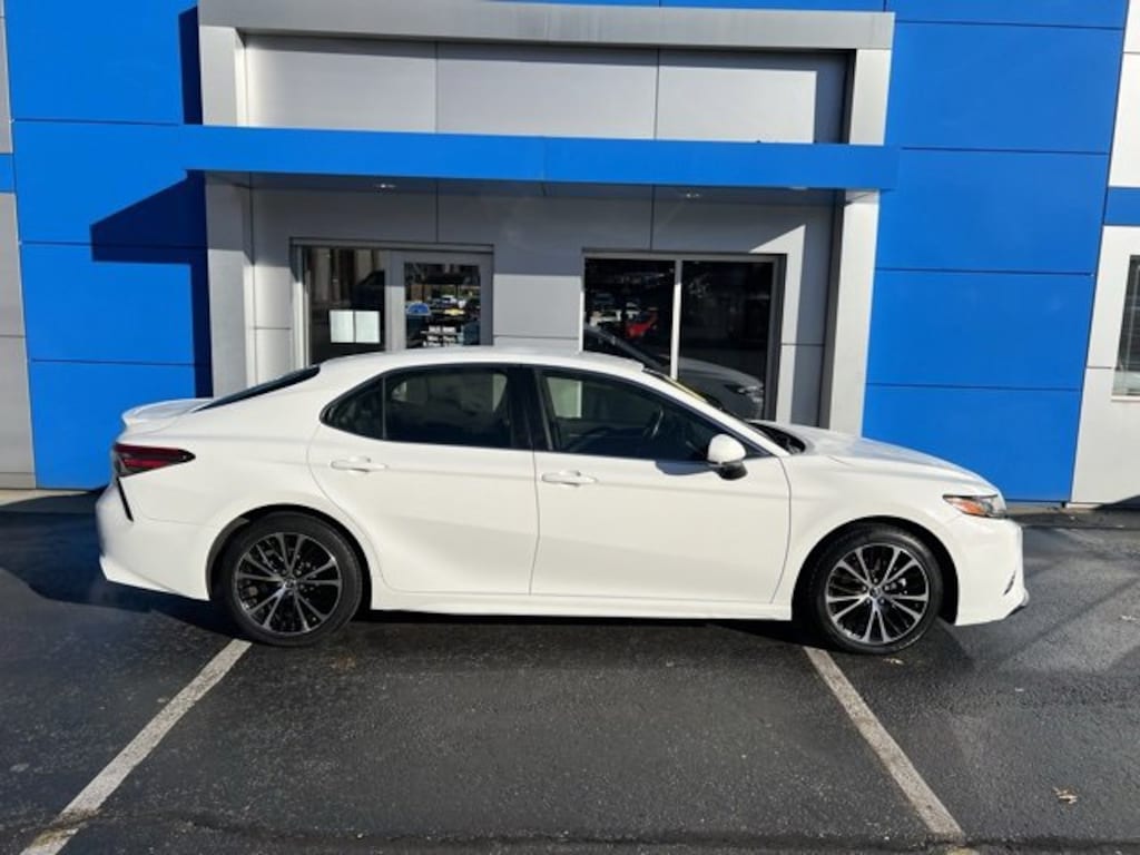 Used 2018 Toyota Camry LE