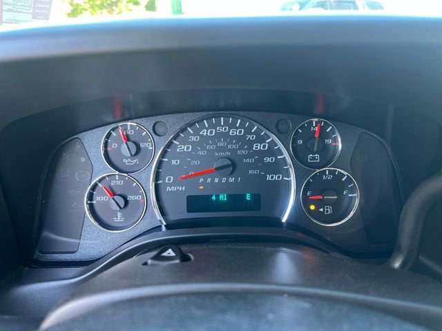 2026 Chevrolet Express Cargo Work Van - Photo 17